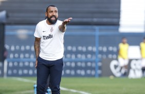 Técnico Coelho durante jogo contra a Ponte Preta, pelo Brasileirão Sub-20
