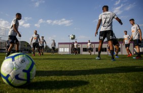 Elenco no treino desta sexta-feira no CT Joaquim Grava