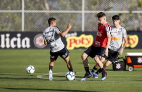 Janderson, Lucas Piton e Araos no treino desta sexta-feira no CT Joaquim Grava