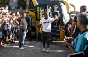 Love chega em Fortaleza para o último treino antes do duelo pelo Brasileirão