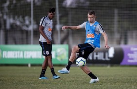 Matheus Jesus e Carlos Augusto já treinam em Fortaleza para duelo pelo Brasileirão, no domingo