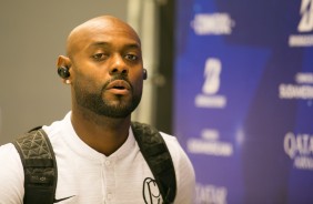 Vagner Love chegando  Arena Corinthians para duelo contra o Montevideo Wanderers