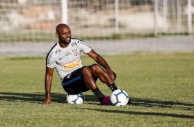 Vagner Love já treina em Fortaleza para duelo pelo Brasileirão, no domingo