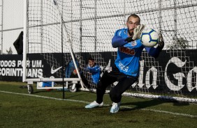 Walter no treino desta sexta-feira no CT Joaquim Grava