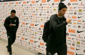 Jadson e Henrique chegam  Arena Corinthians para o duelo contra o Palmeiras