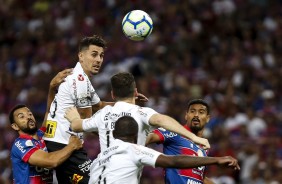 Danilo Avelar no jogo contra o Fortaleza, pelo Campeonato Brasileiro