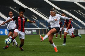 Giovanna Crivelari no jogo contra o Vitória, pelo Campeonato Brasileiro Feminino