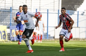 Léo Augusto no jogo contra o Botafogo, pelo Paulista Sub-20