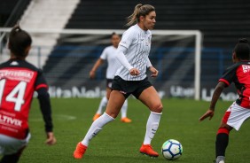 Mnica no jogo contra o Vitria, pelo Campeonato Brasileiro Feminino