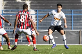 Sandoval no jogo contra o Botafogo, pelo Campeonato Paulista Sub-20