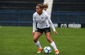 Tamires no jogo contra o Vitria, pelo Campeonato Brasileiro Feminino