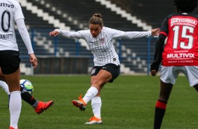 Tamires no jogo contra o Vitória, pelo Campeonato Brasileiro Feminino
