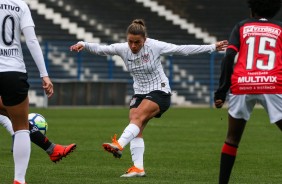 Tamires no jogo contra o Vitria, pelo Campeonato Brasileiro Feminino