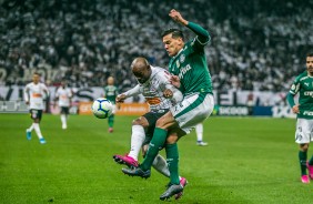 Vagner Love durante partida contra o Palmeiras, pelo Brasileiro