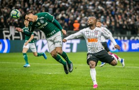 Vagner Love na partida diante o Palmeiras, pelo Brasileiro, na Arena Corinthians