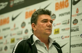 Andrs Sanchez antes do jogo contra o Gois, na Arena Corinthians