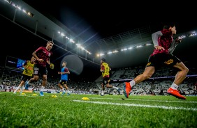 Aquecimento do Corinthians para jogo contra o Goiás, na Arena