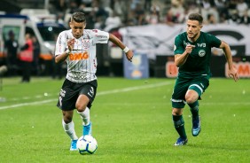 Pedrinho durante duelo contra o Goiás, na Arena Corinthians, pelo Brasileirão
