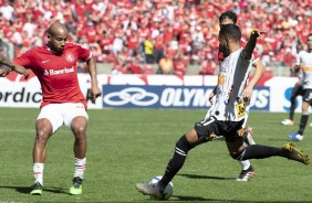 Everaldo no jogo contra o Internacional, pelo Brasileiro