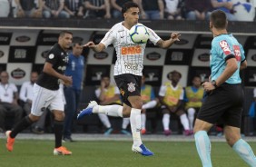 Gabriel durante partida contra o Botafogo, na Arena Corinthians, pelo Brasileiro