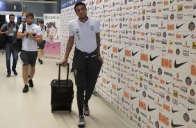 Gustavo chega  Arena Corinthians para jogo contra o Botafogo