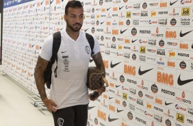 Michel Macedo no vestiário da Arena Corinthians antes do jogo contra o Botafogo