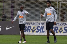 Os zagueiro Manoel e Gil no segundo treino preparatrio para o jogo contra o Fluminense