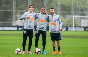 Vital, Pedrinho e Clayson no treino do Corinthians desta tera-feira no CT Joaquim Grava