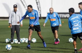 Gustavo e Régis voltam aos treinos para enfrentar o Avaí, pelo Brasileiro