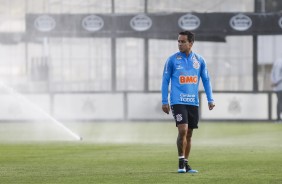 Jadson volta aos treinos para enfrentar o Avaí, pelo Brasileiro
