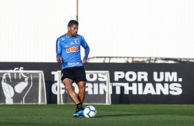 Ralf volta aos treinos para enfrentar o Avaí, pelo Brasileiro