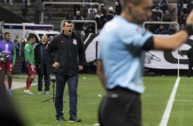 Carille durante partida contra o Fluminense, na Arena Corinthians, pela Sul-Americana