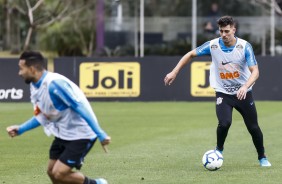 Danilo Avelar durante ltimo treino antes do jogo contra o Ava, pelo Brasileiro