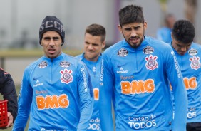 Gabriel e Bruno Méndez durante último treino antes do jogo contra o Avaí, pelo Brasileirão