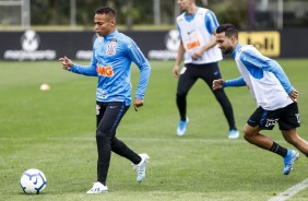 Janderson e Clayson durante último treino antes do jogo contra o Avaí, pelo Brasileirão