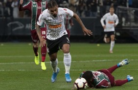 Júnior Urso durante partida contra o Fluminense, na Arena Corinthians, pela Sul-Americana