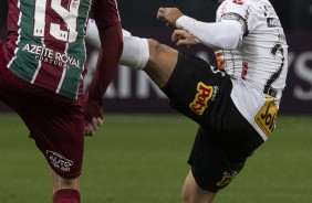 Lateral Fagner durante partida contra o Fluminense, na Arena Corinthians, pela Sul-Americana