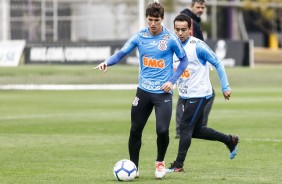 Vital e Jadson durante último treino antes do jogo contra o Avaí, pelo Brasileirão