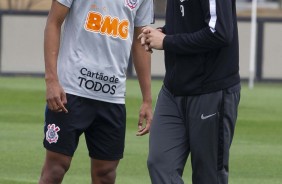 Aps sentir, Pedrinho voltou aos treinos pelo Corinthians