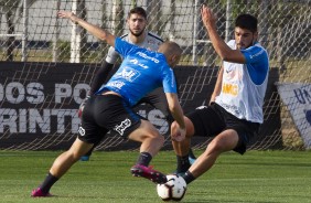 Caque Franas e Mndez durante primeiro treino preparatrio para jogo contra o Fluminense