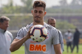 Danilo Avelar no último treino preparatório para embate contra o Fluminense