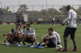Jogadores do Corinthians no último treino preparatório para embate contra o Fluminense