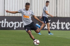 Pedrinho  novidade no treino desta tera-feira, no CT Joaquim Grava