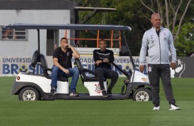 Sheik, Mauro Silva e membro da comissão técnica durante treino desta segunda-feira