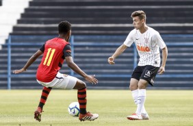 Lucas Piton no jogo contra o Sport, pelo Campeonato Brasileiro Sub-20