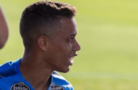 Menino Pedrinho finaliza preparação para jogo contra o Fluminense, pela Sul-Americana