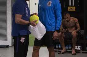 Comisso tcnica do Corinthians no vestirio do Maracan antes do jogo contra o Fluminense