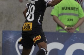 Pedrinho marcou o gol do Corinthians contra o Fluminense, pela Sul-Americana