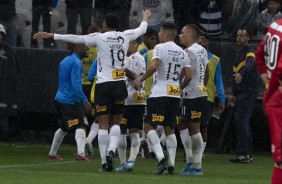 Gustavo marcou gol contra o Atlético-MG, pelo Brasileirão