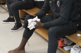 Manoel no vestiário da Arena Corinthians antes do jogo contra o Atlético-MG